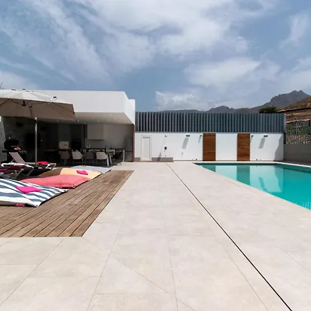 Вилла Luxury With Maid Service Private Gym Cinema Heated Pool