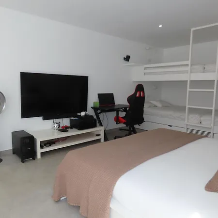 Luxury With Maid Service Private Gym Cinema Heated Pool Адехе