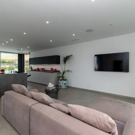 Villa Luxury With Maid Service Private Gym Cinema Heated Pool