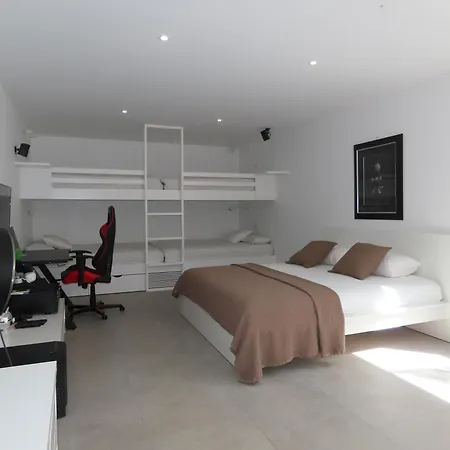 Luxury With Maid Service Private Gym Cinema Heated Pool *